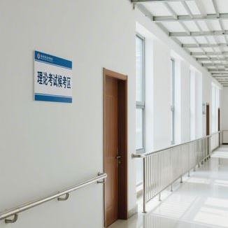 汽车内饰保养全攻略：实用技巧教你如何正确护理车内环境