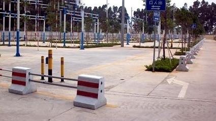 龙庆驾校大门