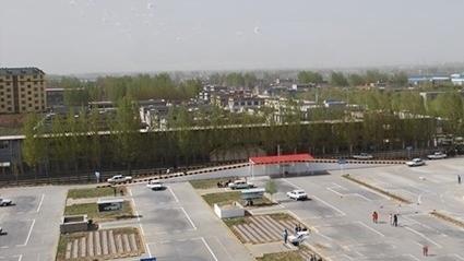鸿运驾校