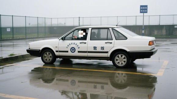 常州乐易驾校