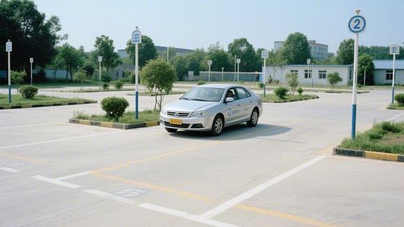 甘孜雅拉驾校