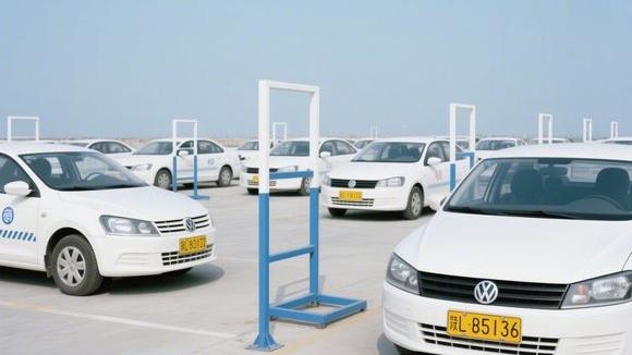 红河羊街驾校